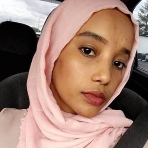 Meet your Posher, Amina